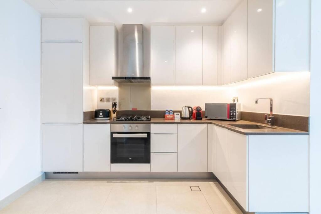 Apartment First Class 1br Extraordinary And Lavish