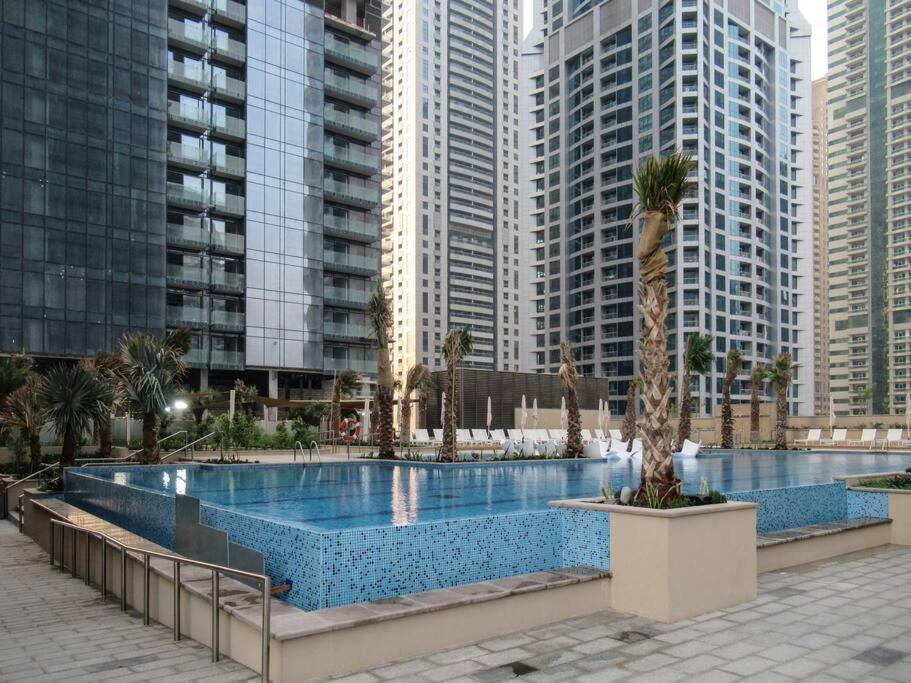 First Class 1br Extraordinary And Lavish Apartment Dubai